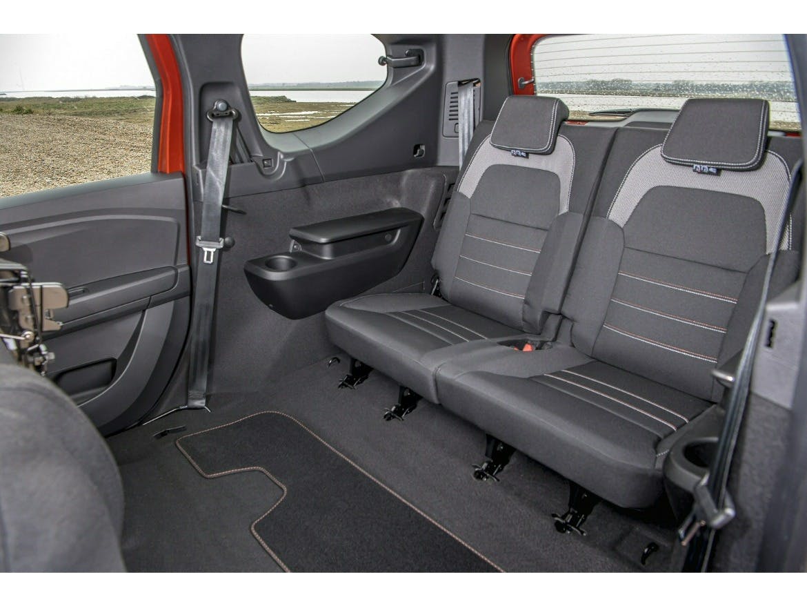 Dacia Jogger Rear Seats Motability