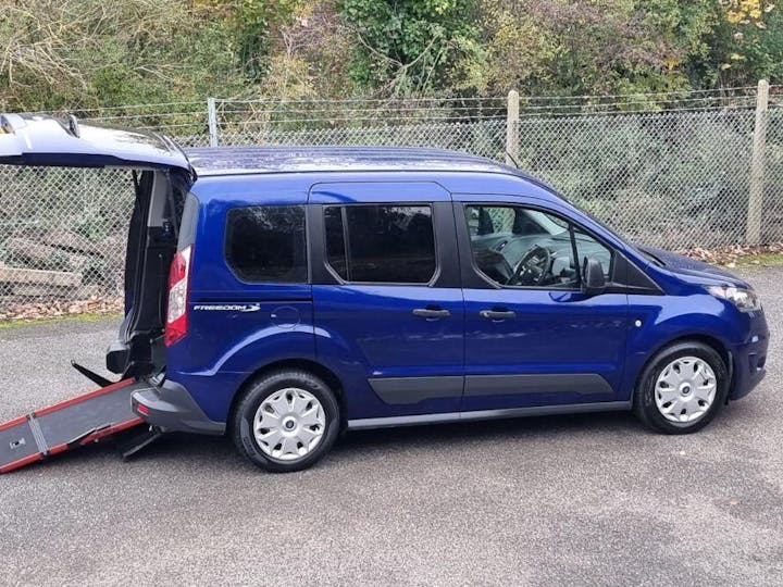 Blue Ford Tourneo Connect Freedom RS 2016