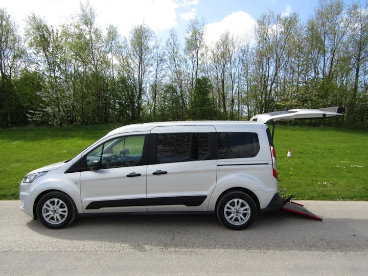 Silver Ford Tourneo Connect Freedom Grand RS 2020