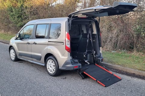 Silver Ford Tourneo Connect Freedom Re 2016