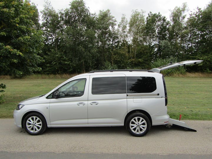 Silver Volkswagen Caddy Maxi C20 Life TDi 2022