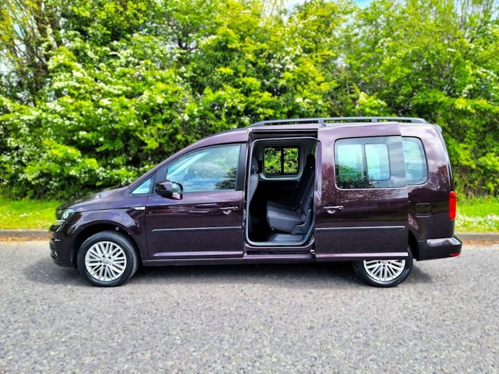 Purple Volkswagen Caddy Maxi C20 Life TDi 2018