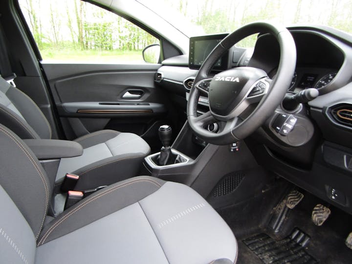 Black Dacia Jogger Extreme Tce 2023