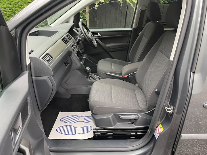 Grey Volkswagen Caddy Maxi C20 Life TDi 2017