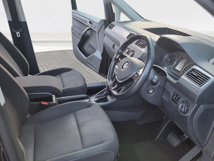Black Volkswagen Caddy Maxi C20 Life TDi 2018