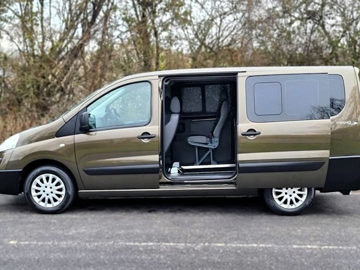 Brown Peugeot Expert HDi Tepee Comfort L2 2014