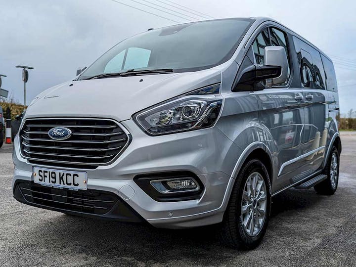 Silver Ford Tourneo Custom Independence RS 2019