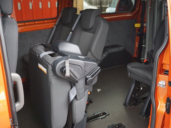Orange Ford Transit Custom 320 Trend Ecoblue Kombi 2019