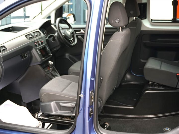 Blue Volkswagen Caddy C20 Life TDi 2021