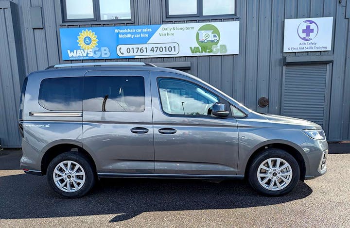 Grey Ford Tourneo Connect Titanium Ecoboost 2023