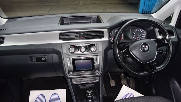 Blue Volkswagen Caddy Maxi C20 Life TDi 2017