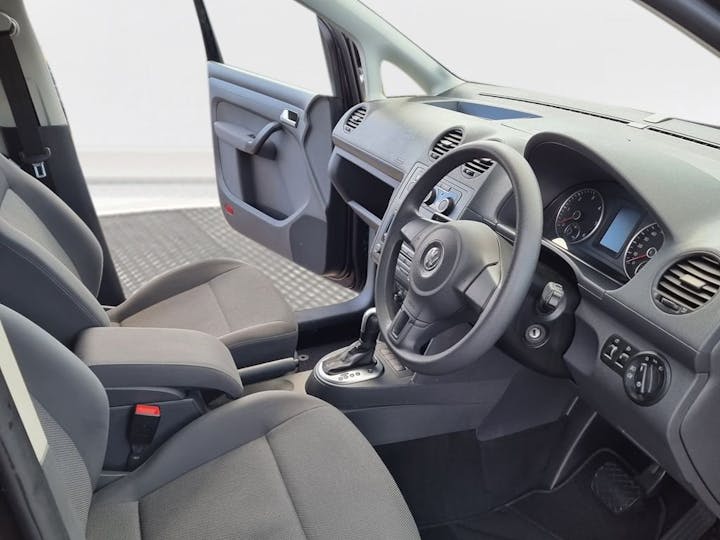 Black Volkswagen Caddy Maxi C20 Life TDi 2015