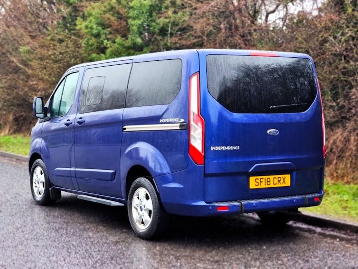 Blue Ford Tourneo Custom Independence RS 2018