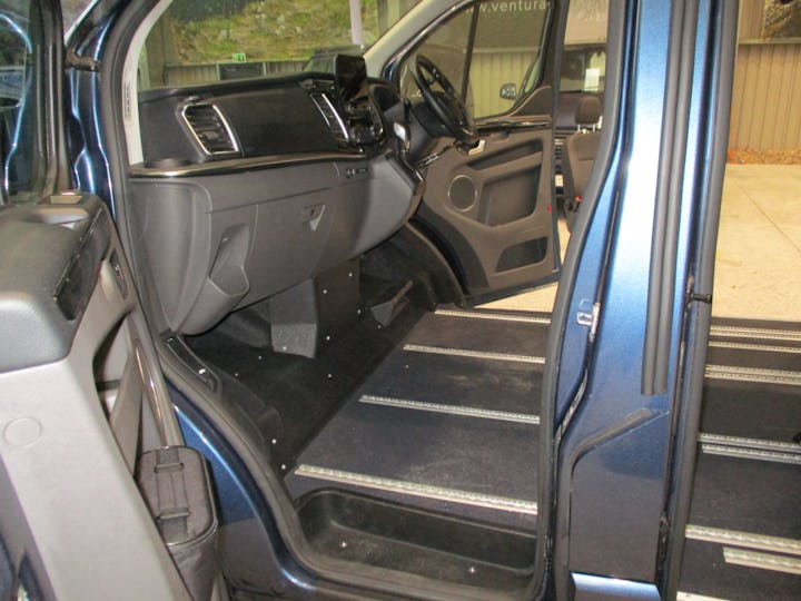 Blue Ford Tourneo Custom 320 Titanium Ecoblue 2022