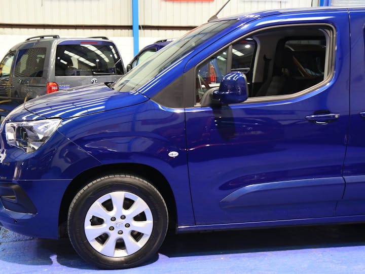 Blue Vauxhall Combo Life Energy S/S 2020
