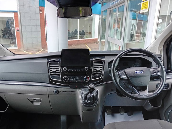 Black Ford Tourneo Custom 310 Titanium L2 2019
