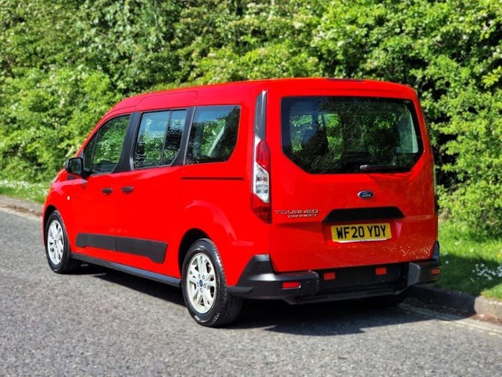 Red Ford Grand Tourneo Connect Zetec TDCi 2020