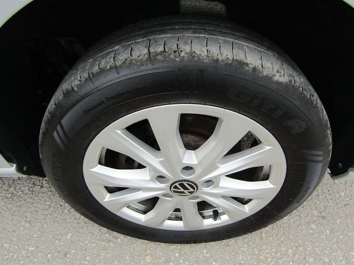 Silver Volkswagen Caddy Maxi C20 Life TDi 2022