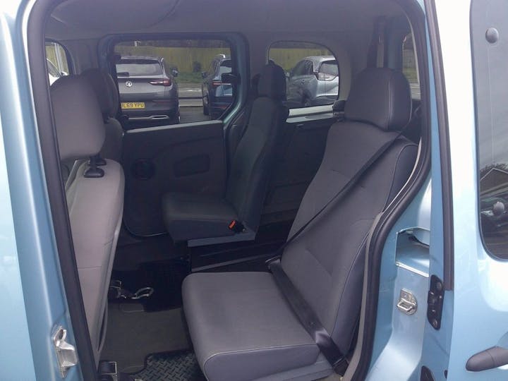 Blue Renault Kangoo Expression 16V 2011