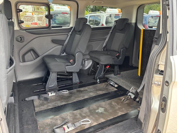 Silver Ford Tourneo Custom 320 Zetec L1 2019