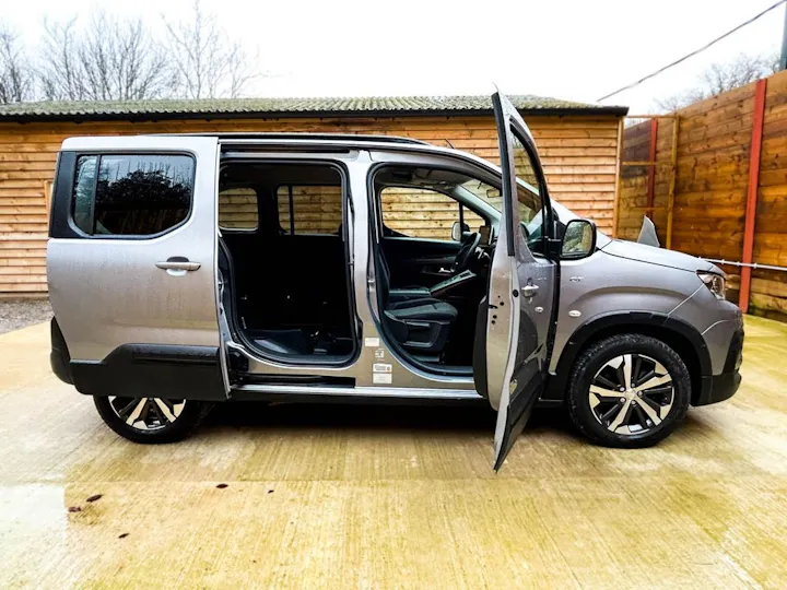 Wheelchair Accessible Peugeot Rifter Horizon Re 2024 For Sale