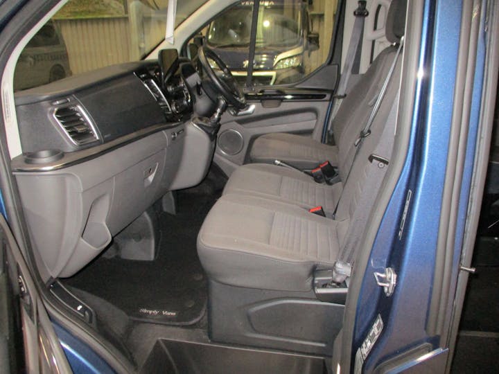 Blue Ford Tourneo Custom 320 Titanium Ecoblue 2020