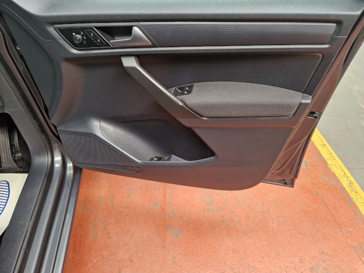 Grey Volkswagen Caddy Maxi C20 Life TDi 2021