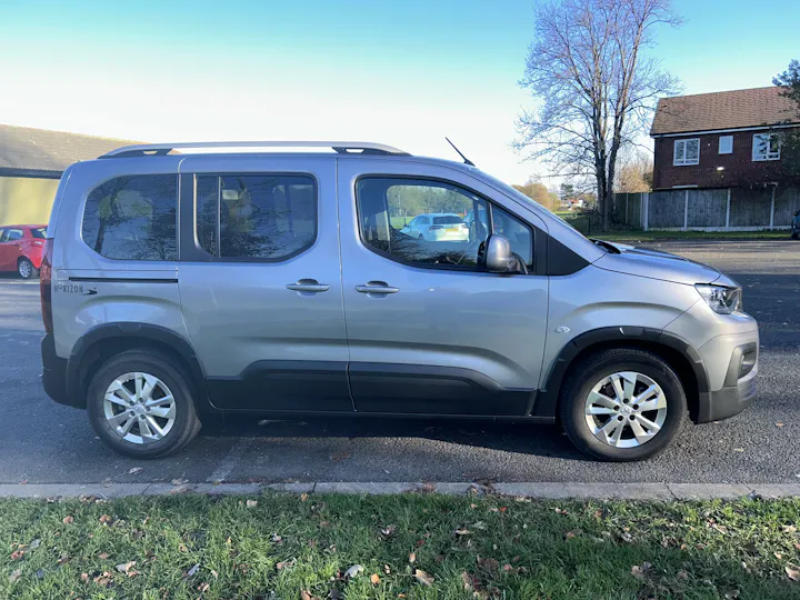 Wheelchair Accessible Peugeot Rifter Horizon Re 2019 For Sale