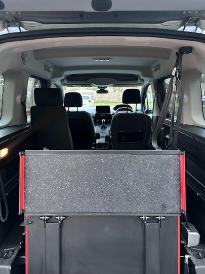 Silver Peugeot Rifter Bluehdi S/S Allure 2020