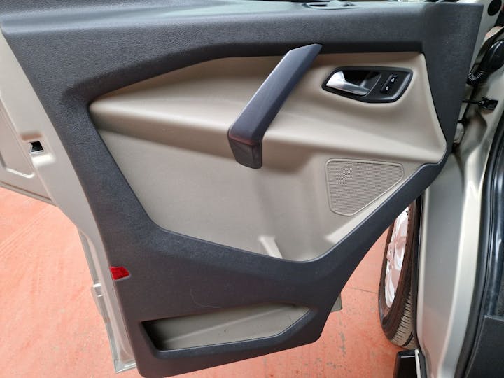 Silver Ford Tourneo Custom 310 Titanium TDCi 2018