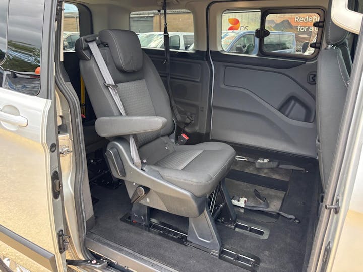 Silver Ford Tourneo Custom 320 Zetec L1 2019