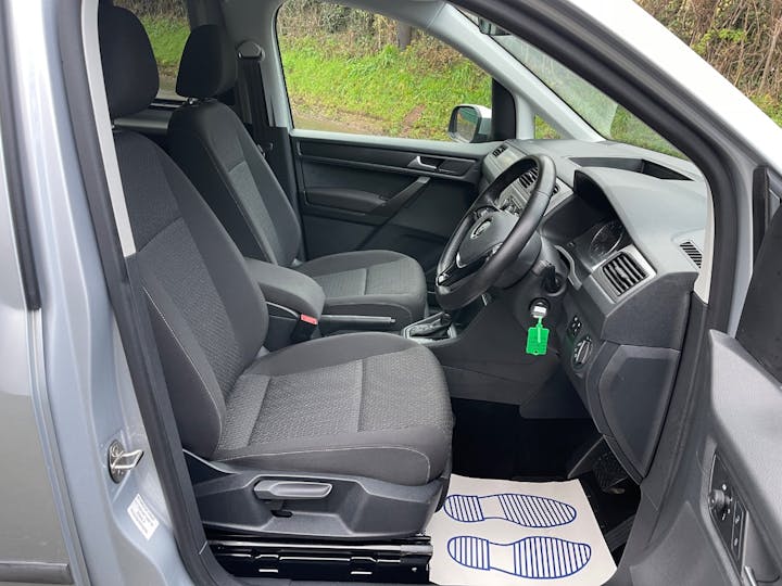Silver Volkswagen Caddy Maxi C20 Life TDi 2019
