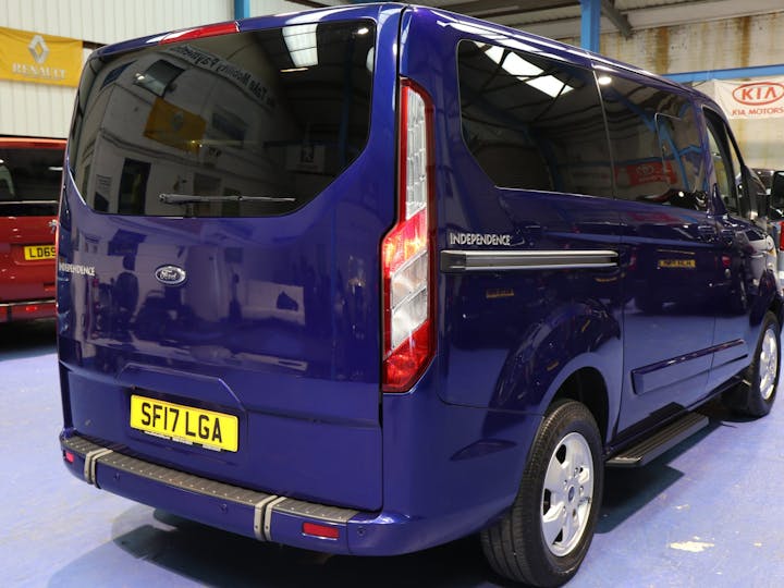 Blue Ford Tourneo Custom Independence RS 2017