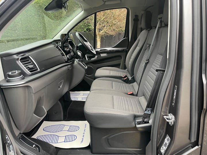 Grey Ford Tourneo Custom 320 Titanium Ecoblue 2021