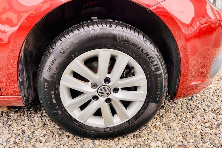 Red Volkswagen Caddy 1.6 C20 Life TDi 2014
