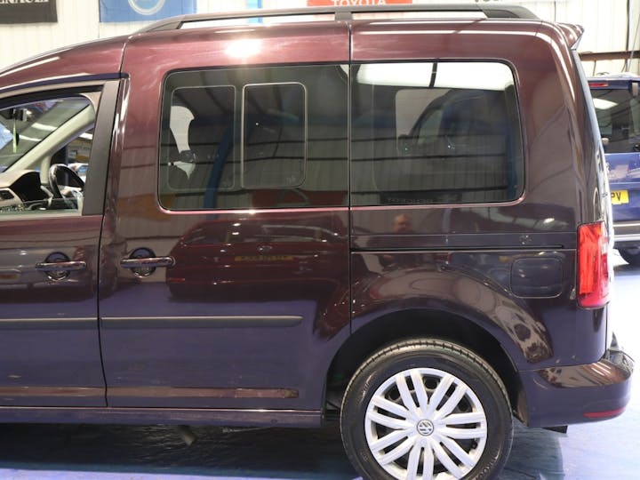 Purple Volkswagen Caddy C20 Life Tsi 2018