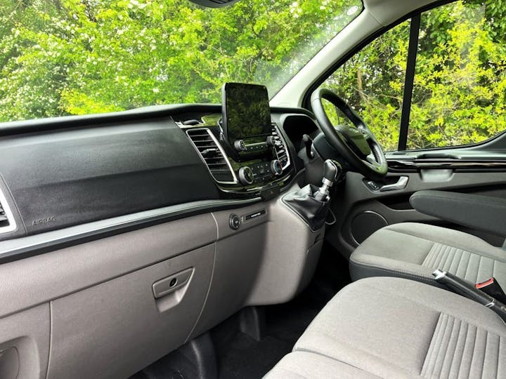 Grey Ford Tourneo Custom 310 Titanium L2 2018