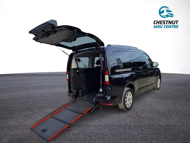 Black Ford Tourneo Connect Titanium Ecoblue 2023