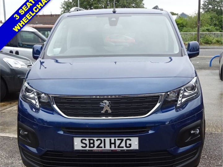 Blue Peugeot Rifter Horizon Re 2021