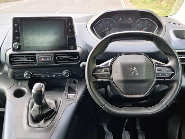 Grey Peugeot Rifter Horizon RS 2019