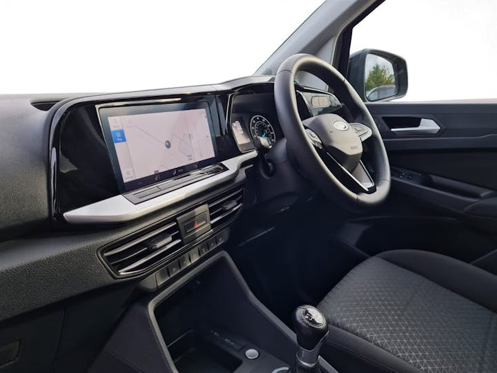 Black Ford Tourneo Connect Titanium Ecoblue 2023