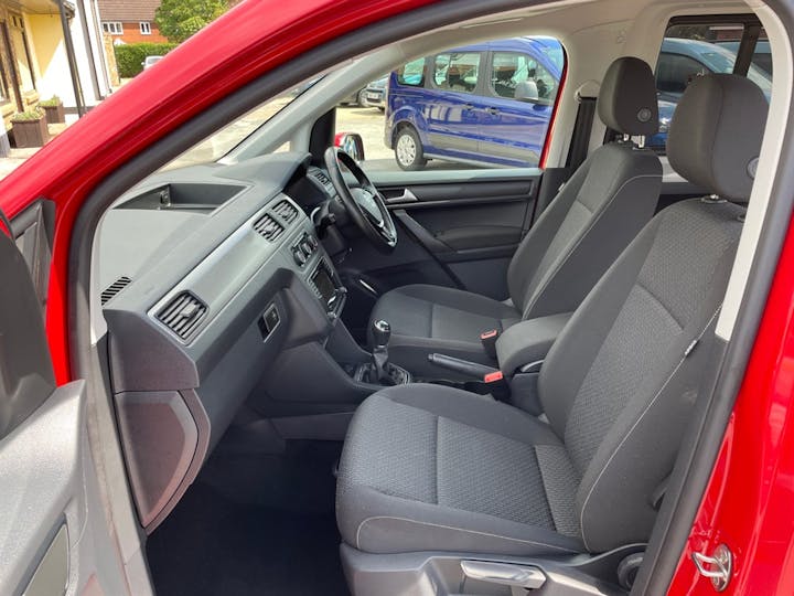 Red Volkswagen Caddy Maxi C20 Life TDi 2016