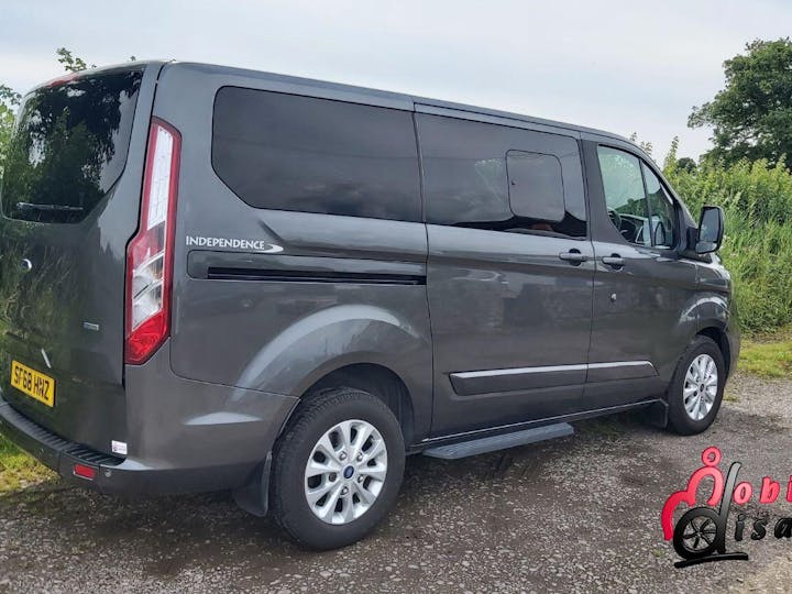 Grey Ford Tourneo Custom Independence Re 2018