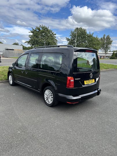 Black Volkswagen Caddy Maxi C20 Life TDi 2018