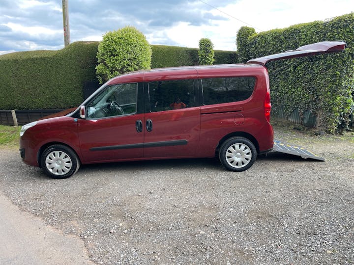 Red Vauxhall Combo L2h1 2300 Colorado CDTi 2018