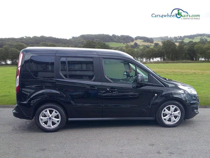 Black Ford Tourneo Connect Freedom Re 2016