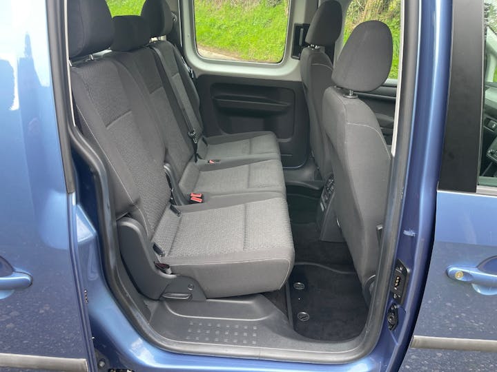 Blue Volkswagen Caddy Maxi C20 Life TDi 2018