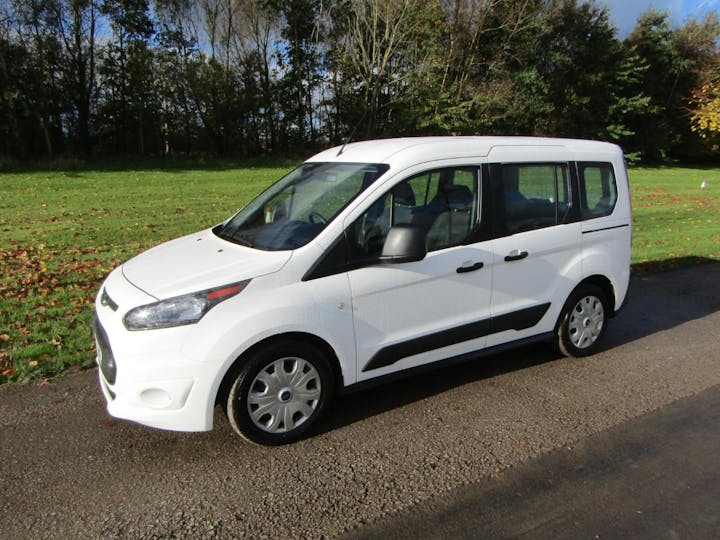 White Ford Grand Tourneo Connect Freedom Re 2017