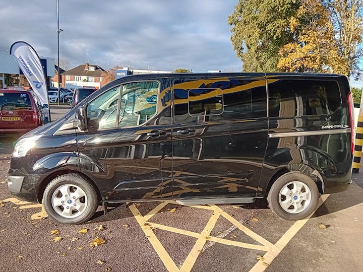 Black Ford Tourneo Custom Independence Re 2018
