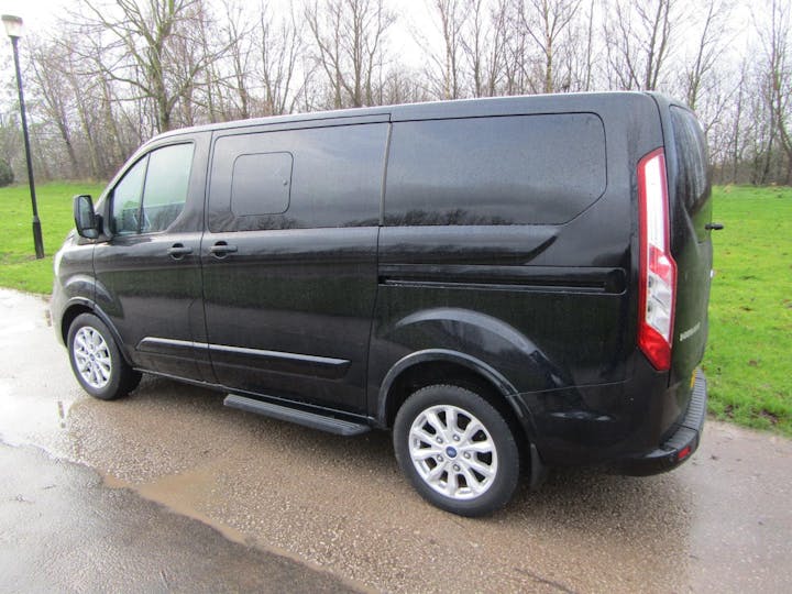 Black Ford Tourneo Custom Independence RS 2020